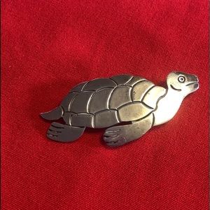 Vintage Sterling Silver Turtle Brooch